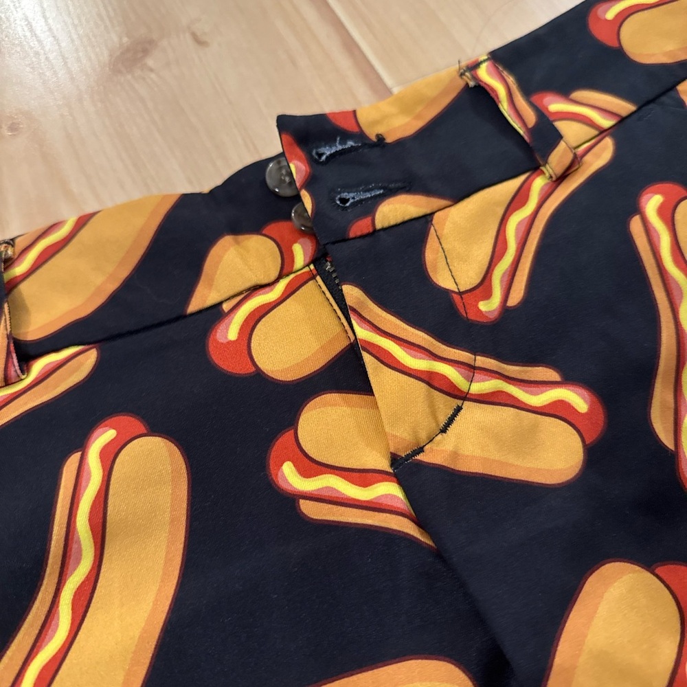 Loudmouth ladies golf Hot Dog Print Shorts - Picture 2 of 3